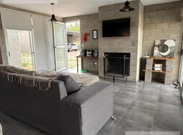 Casa · 500m² · 5 Ambientes · 2 Cocheras · Casa Nueva en Club de Pescadores del Nihuil - Barrio Sur
