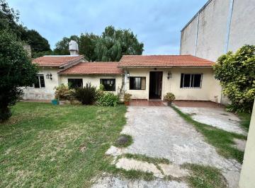 Casa · 80m² · 4 Ambientes · Venta de Casa Tipo PH en Pinamar - Barrio San Jose
