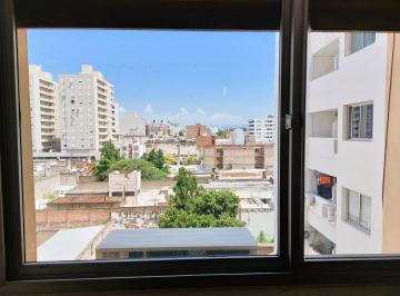 Departamento · 55m² · 3 Ambientes · Depto de 2 Dorm con Balcon - Prox Plaza Colon - Escritura!