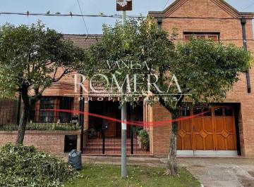 VRP-VRP-84_2 · Casa 4 Ambientes en Venta / Castelar Norte