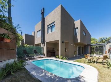 Casa · 103m² · 4 Ambientes · 2 Cocheras · Impecable Duplex en Alto Warcalde!