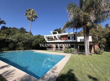 Casa · 550m² · 6 Ambientes · 4 Cocheras · Venta Casa Seis Ambientes en Parque Leloir