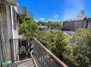 Departamento de 3 ambientes, Monte Castro · Muy Luminoso 3 Amb con Balcon