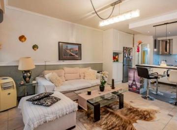 Departamento de 2 ambientes, Balvanera · 2 Ambientes con Patio en Balvanera, Muy Luminoso!650 Dólares Más Servicios