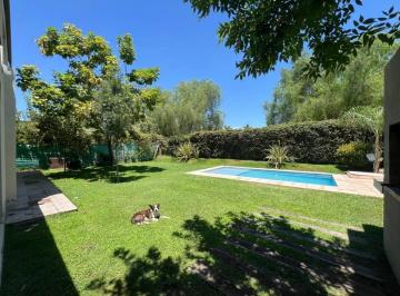 Casa · 170m² · 5 Ambientes · 2 Cocheras · Las Cortaderas 1