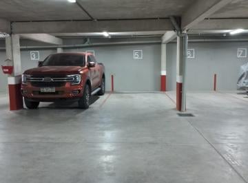 Garage , Rosario · Amplia Cochera a Estrenar. Oportunidad. Dueño Directo.