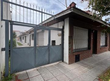 PH · 64m² · 3 Ambientes · 1 Cochera · PH en Bernardino Rivadavia