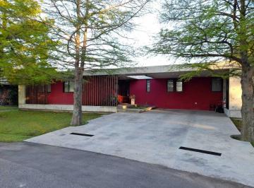 Casa · 189m² · 5 Ambientes · 1 Cochera · Casa Chalet en Venta en Sausalito, Pilar, G. B. a. Zona Norte