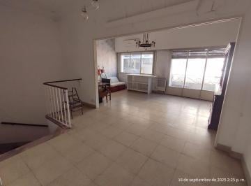 PH · 180m² · 4 Ambientes · PH Al Frente 4 Amb + Dependencia - Espacio Aereo Propio!