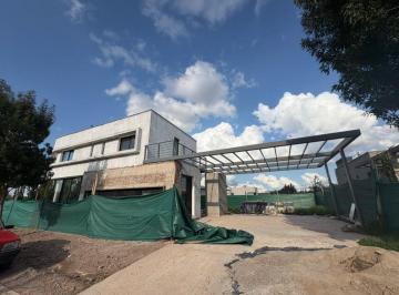 Casa de 5 ambientes, Luján de Cuyo · Casa en Barrio Privado Lar de Vieytes3