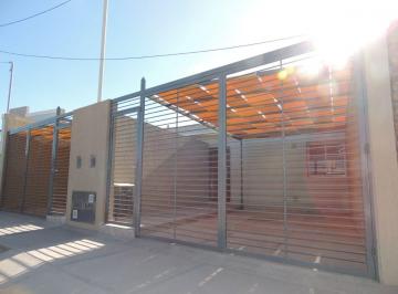 Casa de 2 ambientes, Jesús Nazareno · Casa en Venta C/ Cochera en Jesús Nazareno
