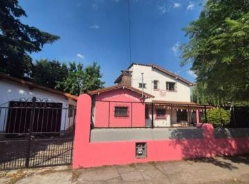 Casa de 8 ambientes, Almirante Brown · Chalet Muy Amplio Ideal Destino Comercial