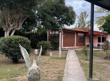 Casa · 200m² · 4 Ambientes · 1 Cochera · Casa en Virrey del Pino