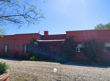 Casa · 413m² · 3 Dormitorios · En La Hoyada de Castellanos