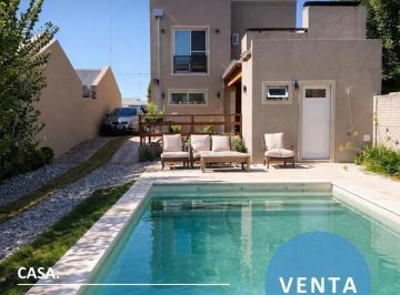 Casa · 200m² · 6 Ambientes · 1 Cochera · Casa en Tandil