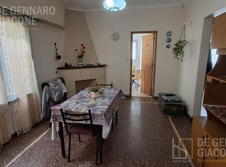 Casa · 160m² · 2 Dormitorios