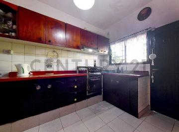 Casa · 240m² · 4 Ambientes · 1 Cochera · Casa en Venta 4 Ambientes San Miguel