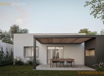 Casa · 65m² · 4 Ambientes · 1 Cochera · 8 Entre 502 y 502c – Villa Castell - Gonnet - Casa de Dos Dorm. a Reestrenar en Venta