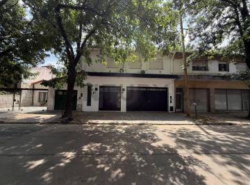 Casa · 164m² · 4 Ambientes · 1 Cochera · Casa C/ Pileta y Parque en Don Torcuato Oportunidad