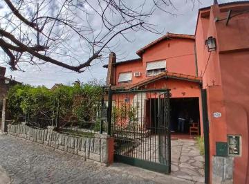 Casa · 220m² · 4 Ambientes · 2 Cocheras · Casa Venta Ituzaingo