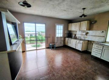 Casa · 120m² · 5 Ambientes · 1 Cochera · Century 21 Lucio Barroso Vende