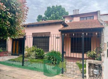 Casa · 147m² · 4 Ambientes · 2 Cocheras · Venta Casa Castelar 3 Amb - Excelente Zona