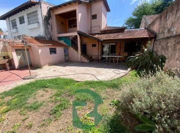Casa · 147m² · 4 Ambientes · 2 Cocheras · Venta Casa 4amb. a Reciclar. Castelar Norte