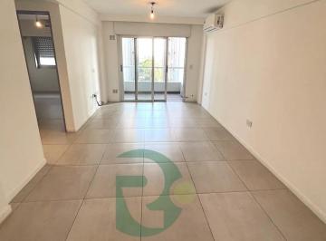 Departamento · 70m² · 3 Ambientes · 1 Cochera · Venta Casa - Ituzaingo - Gral F Olazabal 1060