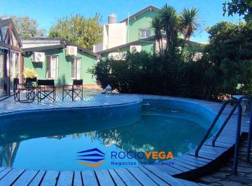 Casa · 220m² · 7 Ambientes · 4 Cocheras · Casa a La Venta en Francisco Álvarez, Moreno