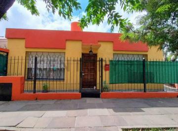 Casa · 74m² · 4 Ambientes · Venta Casa Multifamiliar San Antonio de Padua - 4 Ambientes - Apta Crédito