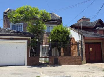 Casa de 5 ambientes, La Matanza · Casa en Venta en Tapiales, 220 m en 3 Plantas. Piscina. Apta Credito