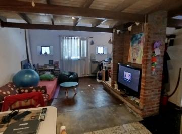 PH · 40m² · 1 Dormitorio · PH Tipo Duplex 2 Ambientes a La Calle Italia y Avellaneda