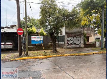 Casa de 3 ambientes, Vicente López · Casa con 2 Dorm. y 229 m² en Venta en Carapachay