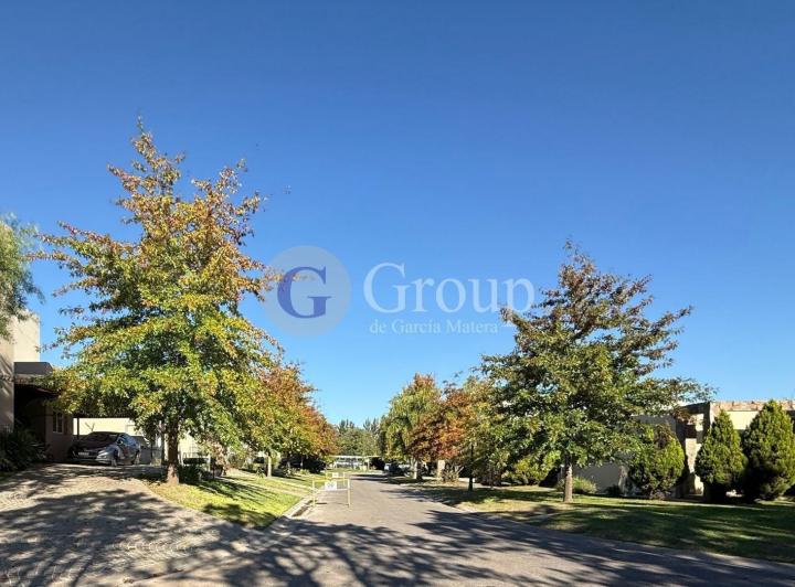 Terreno · 779m²