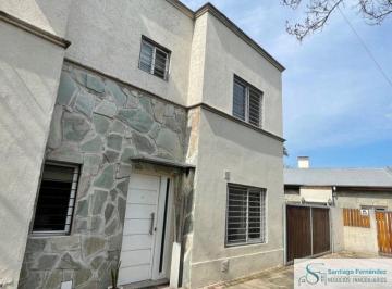 Casa de 4 ambientes, San Miguel · Casa en Venta C/ Cochera en Bella Vista
