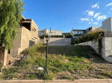 Terreno , Ciudad de Mendoza · Lote en Venta - 300 m² - B° Dalvian - Ciudad - Mza