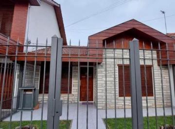 PH · 105m² · 4 Ambientes · PH en Venta - 3 Dorm. 2 Baños - Mar del Plata