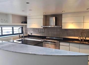 Casa de 8 ambientes, Lomas de Zamora · Imponente Casa de Categoria en Barrio Mignaquy/ Lomas de Zamora/240 M&sup2;/ 8 Amb/4 Dorm/cochera.
