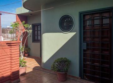 Casa · 110m² · 4 Ambientes · 1 Cochera · Venta Casa 4 Ambientes Santos Lugares