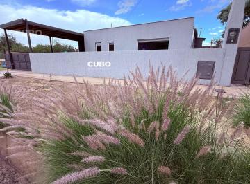 Casa · 120m² · 5 Ambientes · 2 Cocheras · En Venta: Casa Moderna en La Yaya, El Challao