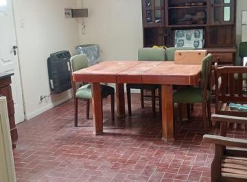 PH de 4 ambientes, Lanús · PH con 3 Dorm. de 85 m² en Venta, Lanús Este