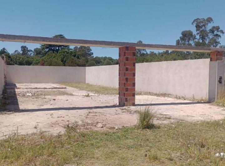 Terreno · 230m²