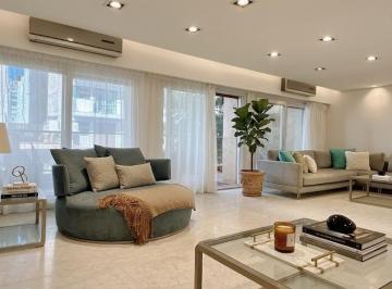 Departamento · 215m² · 6 Ambientes · 1 Cochera · Amplio Piso Reciclado a Nuevo con Cochera – 6 Ambientes - Plaza Las Heras