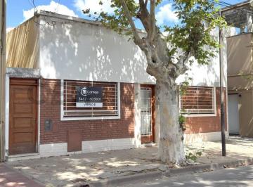 Casa · 188m² · 10 Ambientes · Casa 3 Dorm. con Patio a Pasos de Calle Belgrano - Venado Tuerto