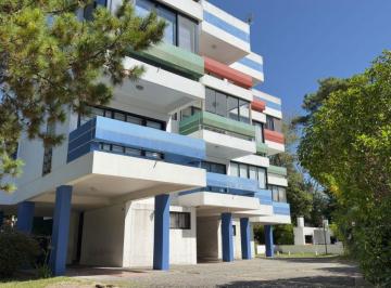 Departamento de 3 ambientes, Villa Gesell · Departamento de 3 Ambientes con Cochera Zona Norte