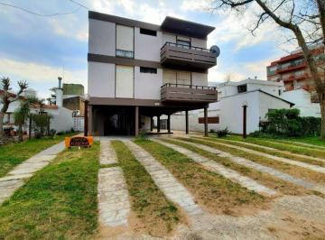 Departamento de 3 ambientes, Villa Gesell · Departamento con Jardin Planta Baja
