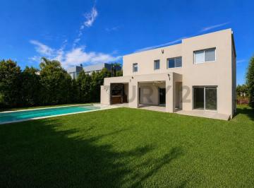 Casa · 181m² · 6 Ambientes · 4 Cocheras · Casa en Venta en Los Lagos, Nordelta 3 Dorm., Pileta, Galería y Excelente Calidad