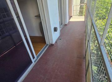 Departamento de 3 ambientes, Caballito · Venta 3amb R. Janeiro Al 600 Frente O. Este Piso Alto Cochera Cubierta