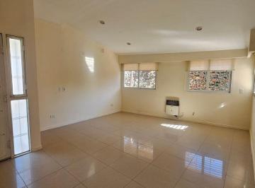 Casa de 6 ambientes, Vistalba · Casa con 3 Dorm. en Alquiler en Vistalba