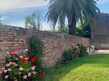 Casa de 4 ambientes, Quilmes · Casa con 3 Dorm. y 340 m² en Venta en Quilmes